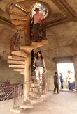 Винтовая лестница в арке Патуксай