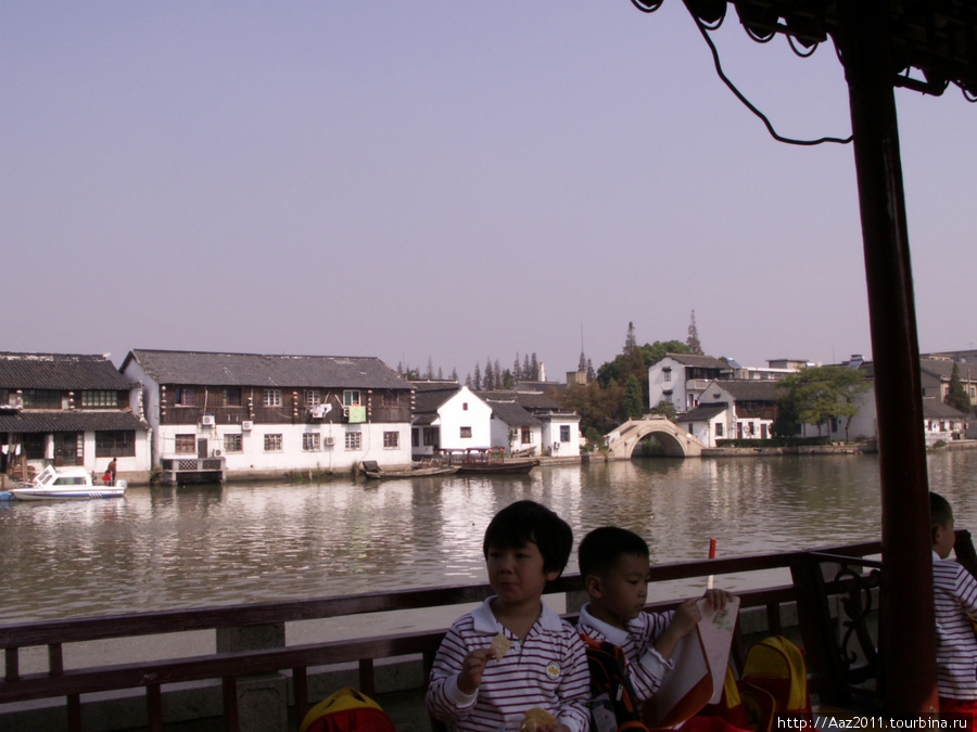 Шанхай - деревня на воде Шанхай, Китай