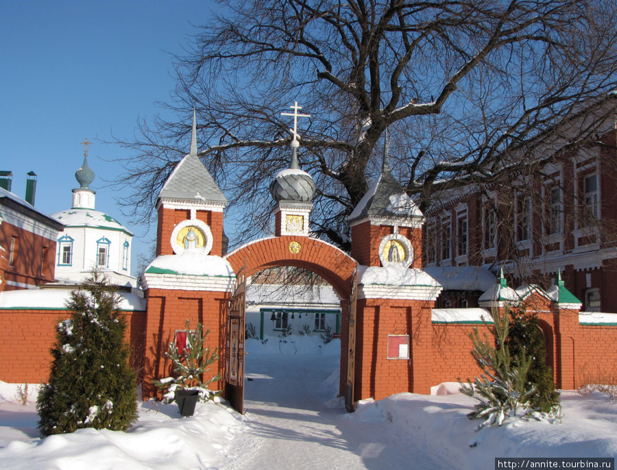 Входные врата монастыря. Рязань, Россия