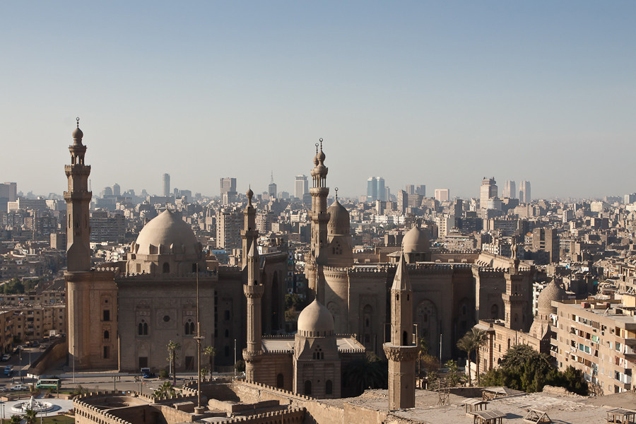 Вот это характерный для Египта мечети Каир, Египет