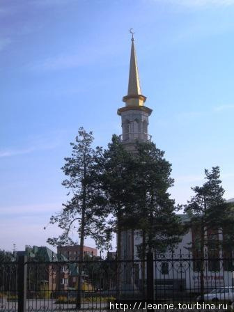 Мусульманская мечеть в Сургуте. Сургут, Россия