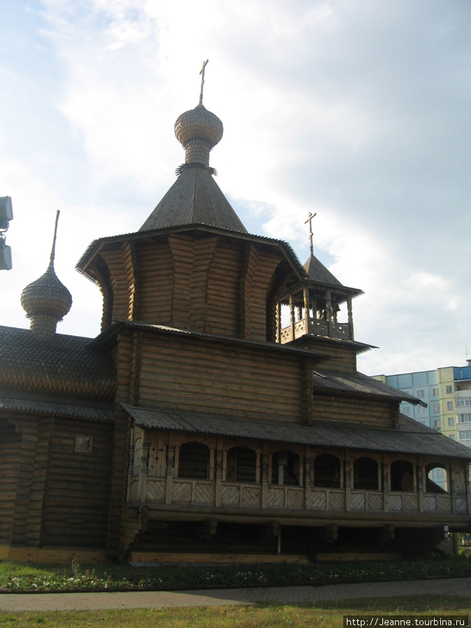 Церковь без единого гвоздя Сургут, Россия
