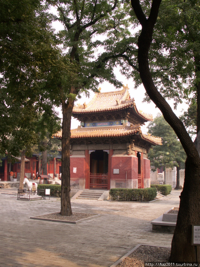 Пекин - Храм Dongye Пекин, Китай