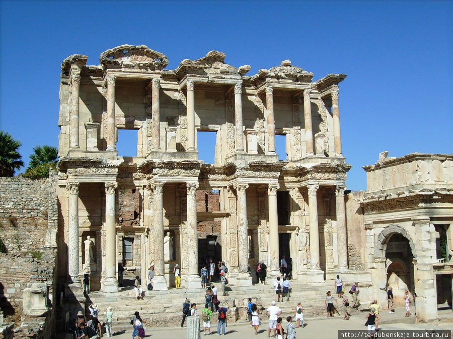Библиотека Цельсия. Эфес античный город, Турция