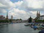 Вид на главные соборы Цюриха с моста Quaibrucke