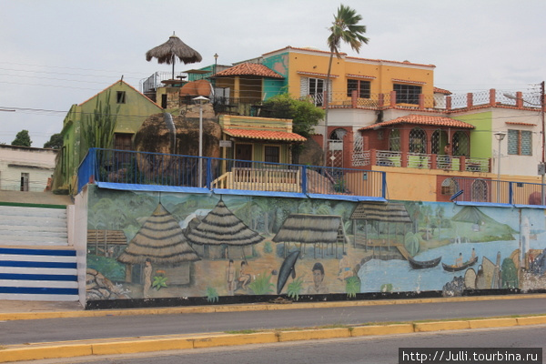 Сьюдад Боливар-город откуда попадают в рай- нацпарк Канайма. Сьюдад-Боливар, Венесуэла