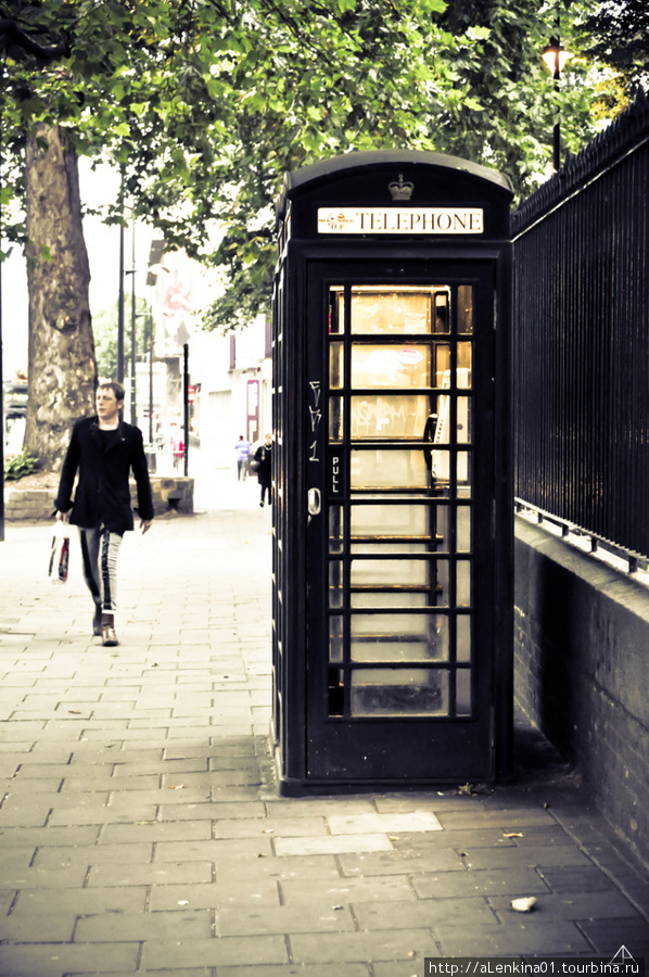 Черная телефонная будка Лондон, Великобритания