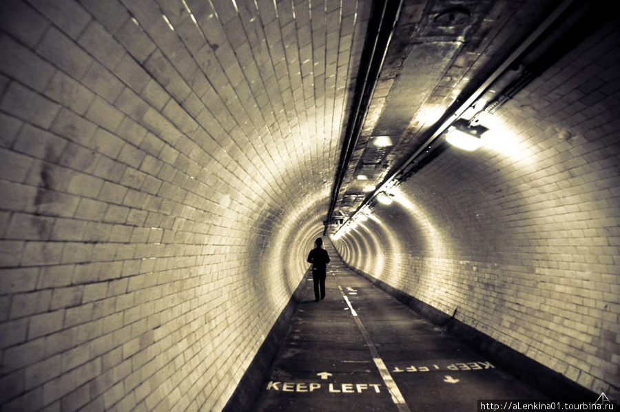 Пешеходный тоннель под Темзой Лондон, Великобритания