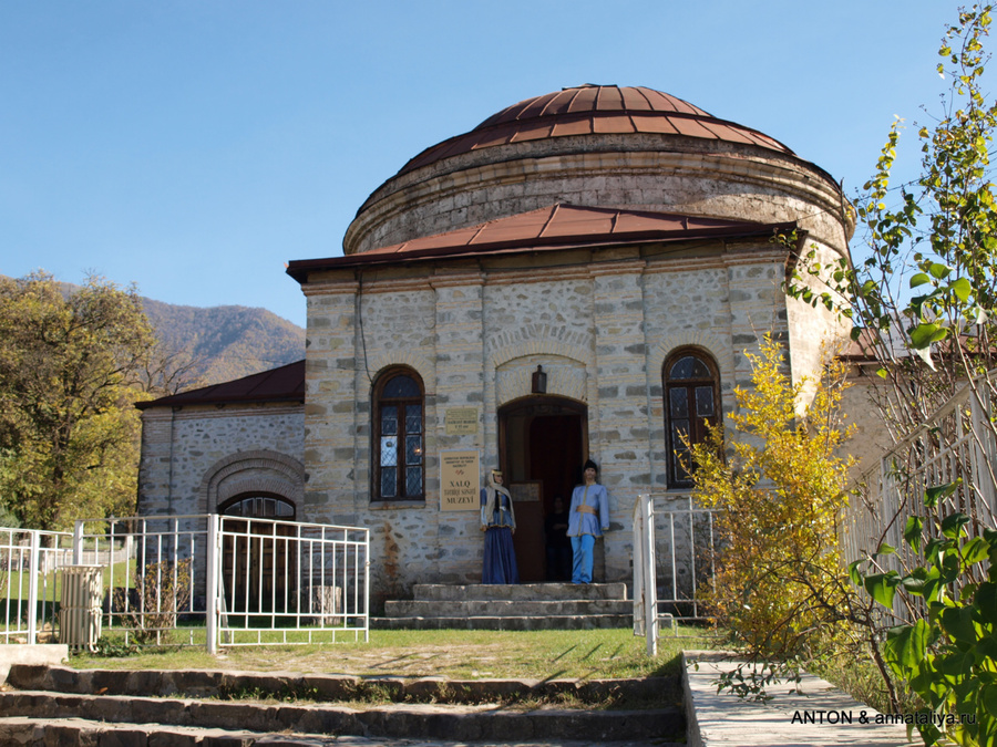 Музей народно-прикладного искусства в бывшей Албанской церкви Шеки, Азербайджан