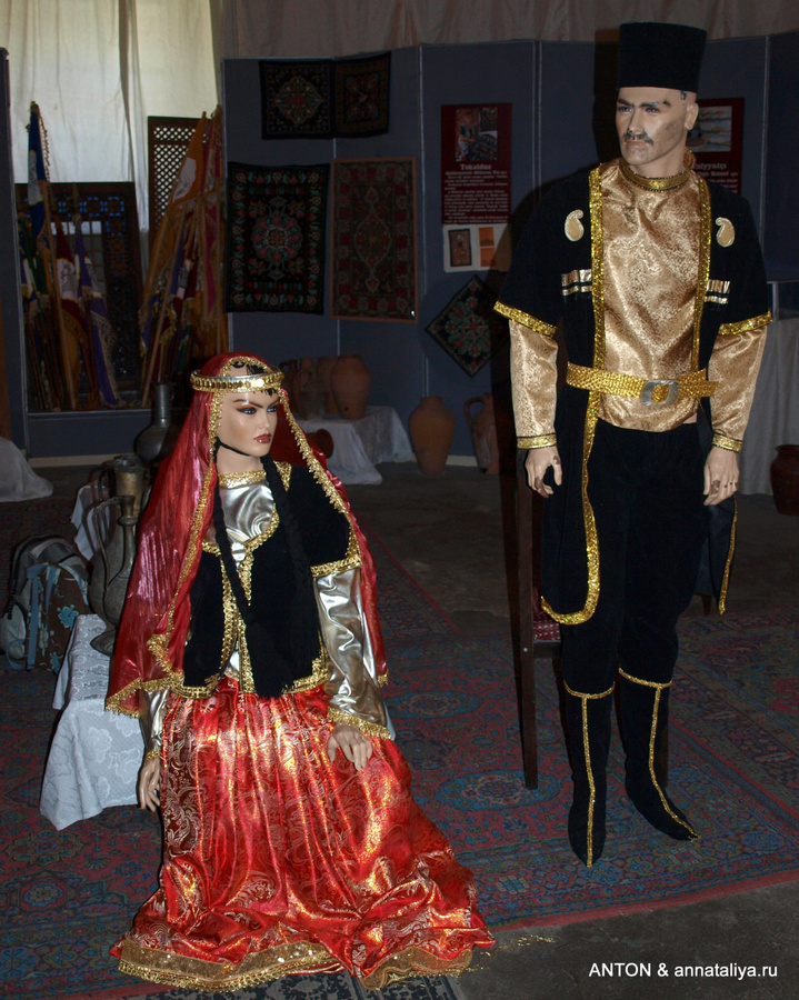 Азербайджанские национальные костюмы Шеки, Азербайджан