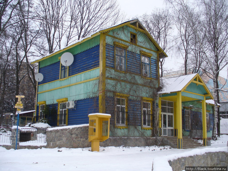 Контора зоопарка Харьков, Украина