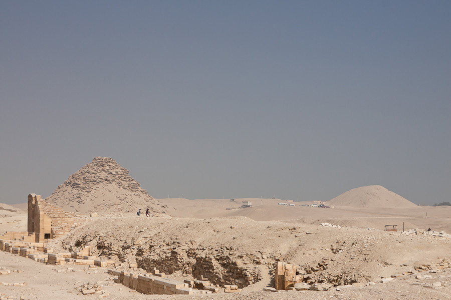 Вид на пирамиды Усеркафа и Тети Саккара, Египет