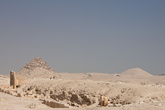 Вид на пирамиды Усеркафа и Тети