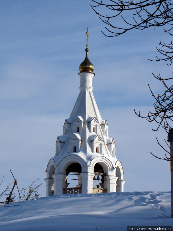 Колокольня храма, вид с ул. Затинной. Рязань, Россия