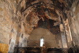 Внутри Тирской церкви