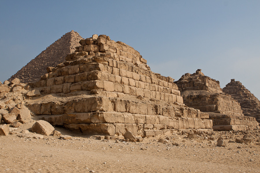 Пирамиды цариц у пирамиды Микерина Гиза, Египет