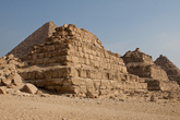 Пирамиды цариц у пирамиды Микерина