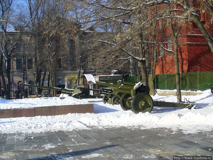 Выставка артиллерийских орудий Харьков, Украина