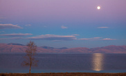 Озеро Севан после заката