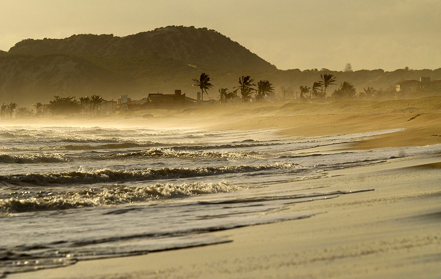 Бразилия. Тысячекилометровые пляжи Форталезы. Форталеза, Бразилия