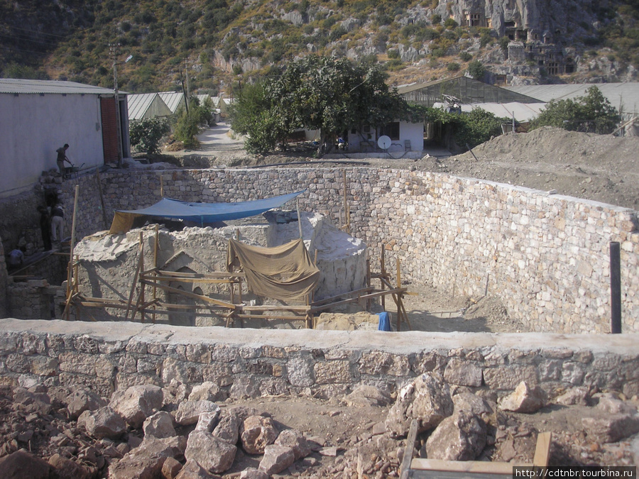 Найдена древняя христианская церковь, ведутся раскопки. Демре, Турция