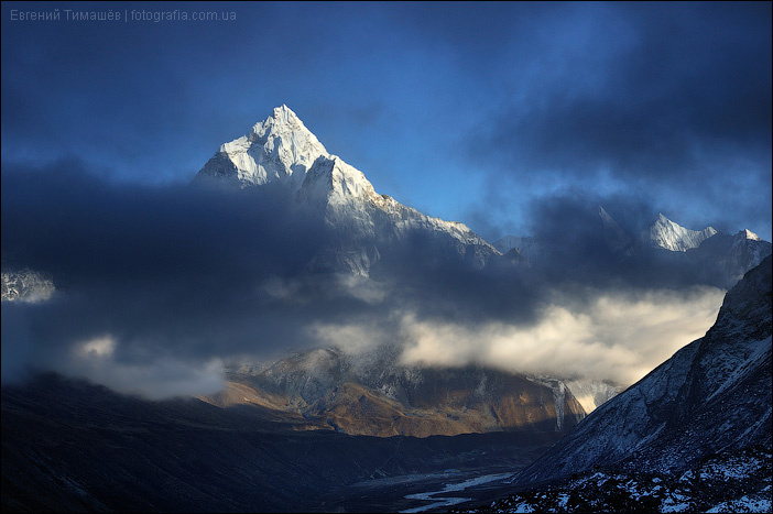 Трек к Эвересту в ноябре Зона Сагарматха, Непал