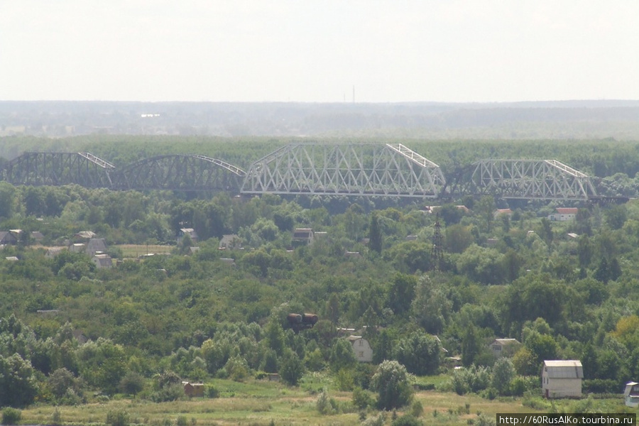 2008 Июль - Чернигов (церковные пещеры и Новгородский мост) Чернигов, Украина