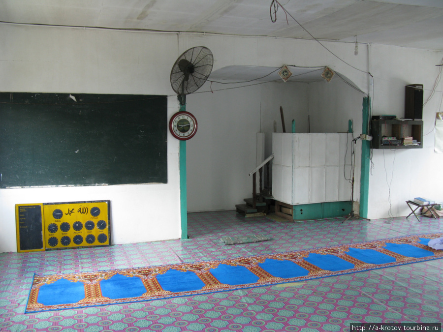 Внутренность мечети Штат Сабах, Малайзия