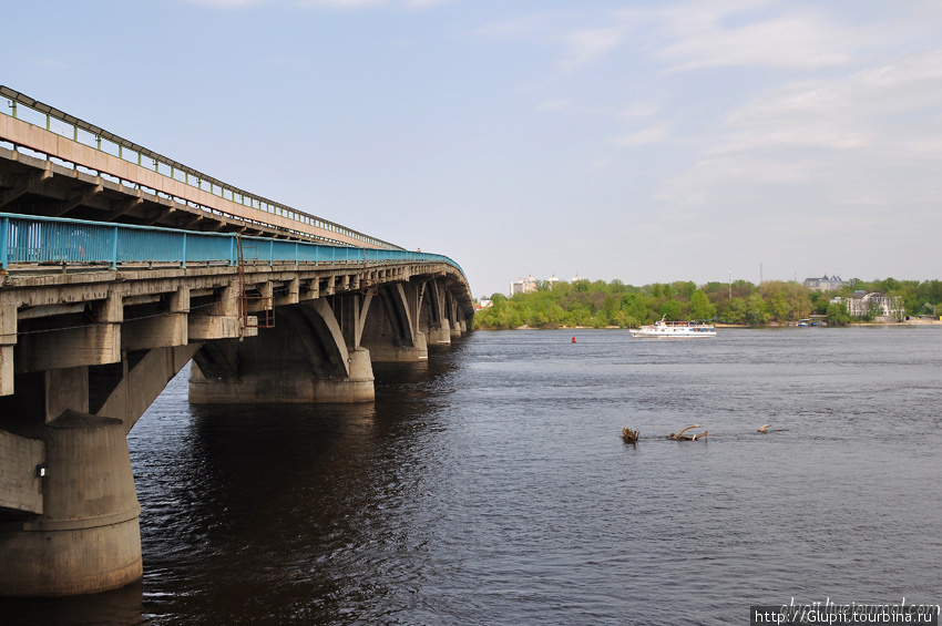 Метромост через Днепр. Киев, Украина