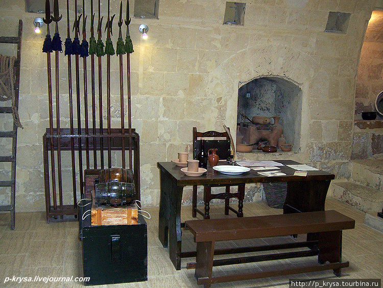 Внутри башни есть все необходимое для проживания Сент-Полс-Бей, Мальта