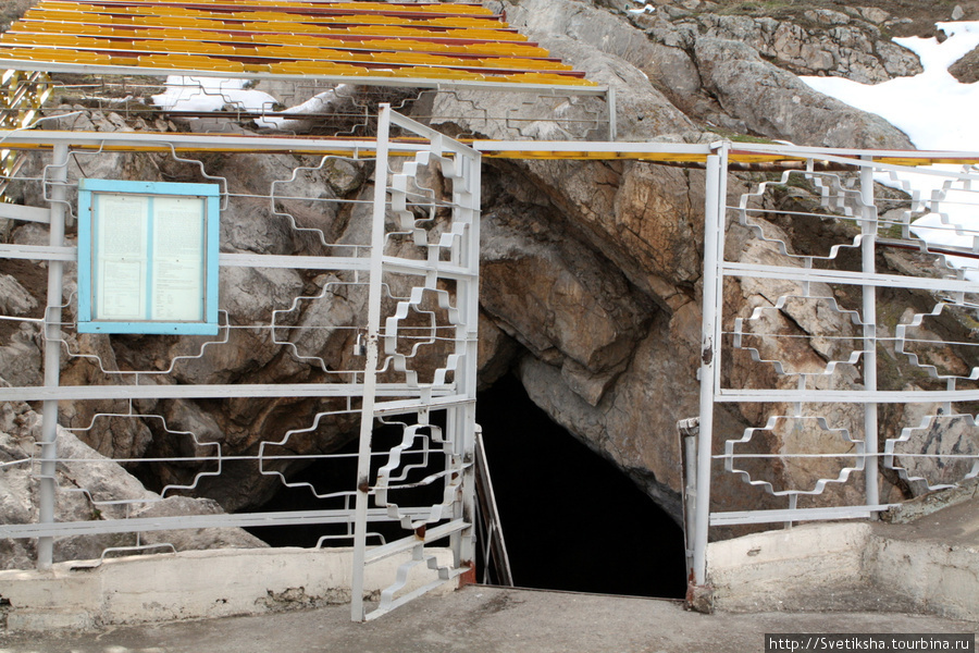 Ворота пещеры Ашхабад, Туркмения