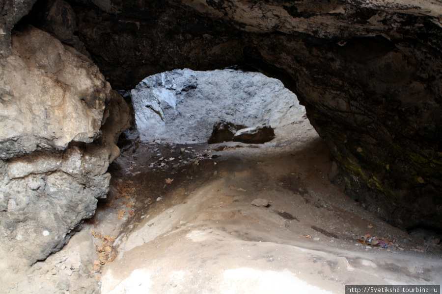 Дырка в пещерном своде Ашхабад, Туркмения