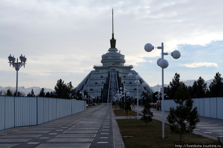 Пятиножка Ашхабад, Туркмения