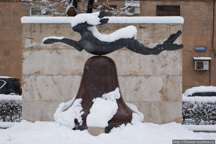 Долгожданный снег за 2 года! Ереван, Армения