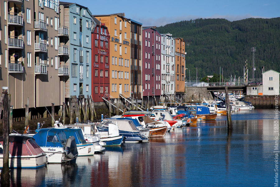 С южной стороны города у Фьордгаты сохранился район с более новыми домиками, но в том же местном стиле Тронхейм, Норвегия