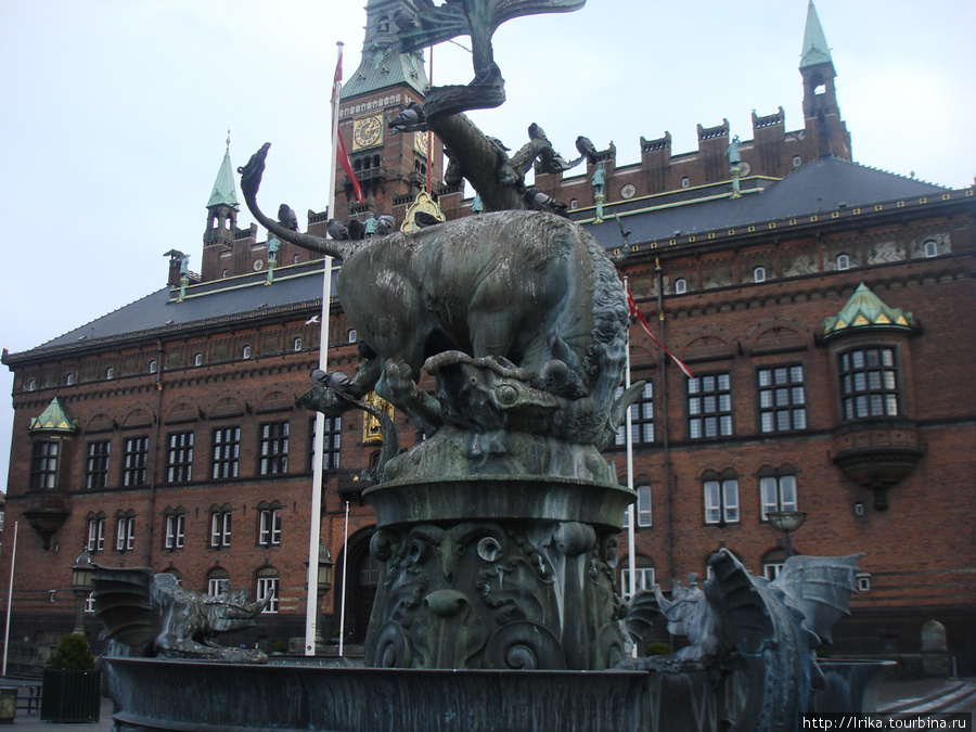 Фонтан «Бык, раздирающий дракона» Копенгаген, Дания