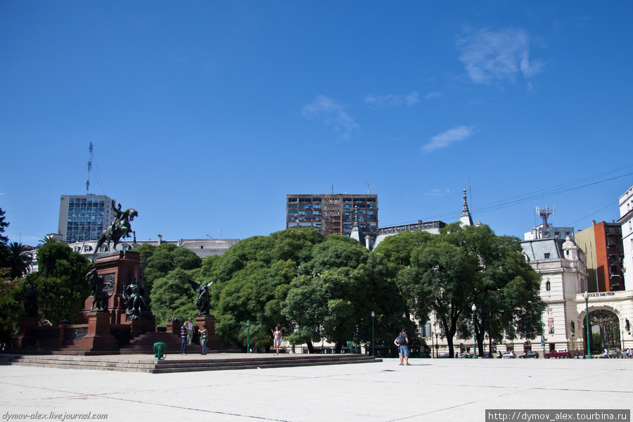 памятник генералу Сан-Мартину. Буэнос-Айрес, Аргентина