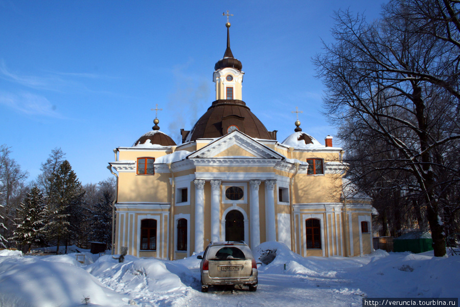 Петропавловская церковь Стрельна, Россия