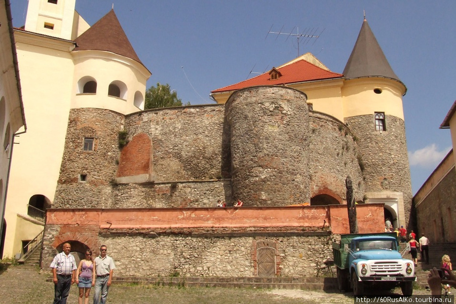 2008 Июль - Мукачево. Замок из бывшего техникума Мукачево, Украина