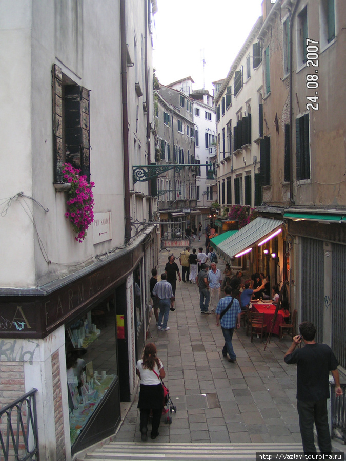 Торговая улочка Венеция, Италия