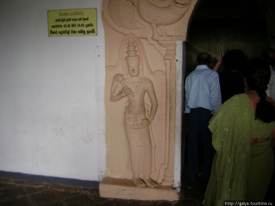 Маленький храм Вишну, он отдельно Бентота, Шри-Ланка