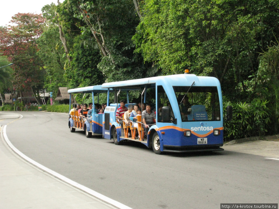 Трамвай на острове Сентоза Сингапур (город-государство)