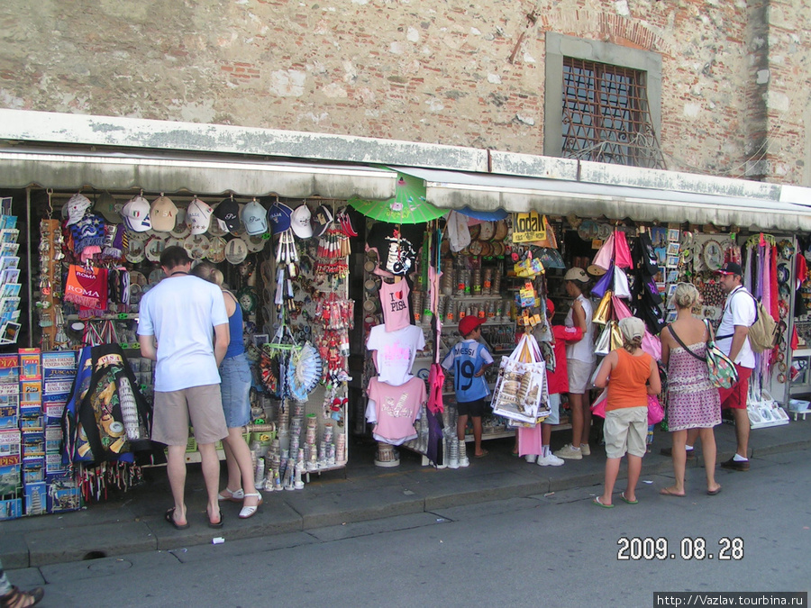 Рыночный ряд Пиза, Италия