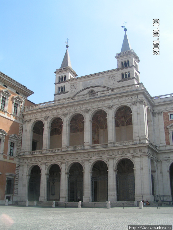 Боковой фасад собора Рим, Италия