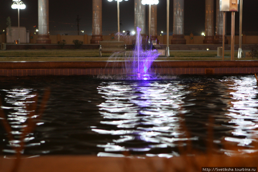 Огузхан и сыновья - крупнейший в мире фонтанный комплекс Ашхабад, Туркмения