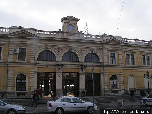 Здание вокзала снаружи Белград, Сербия