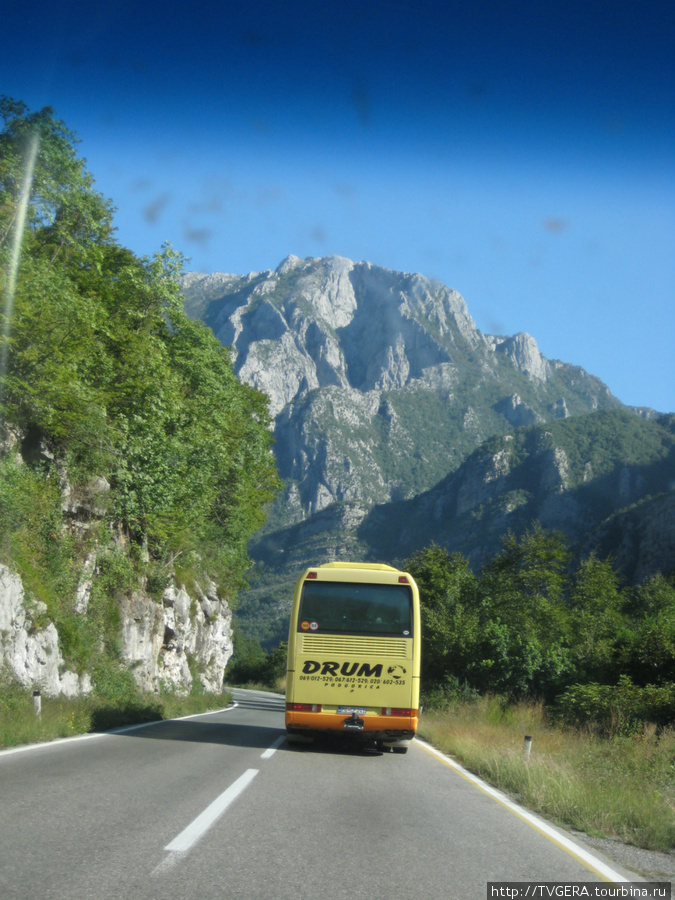 Едем в горы. Большая часть Черногории -горная .Дикая первозданная природа,не испорченная промышленностью. Черногория