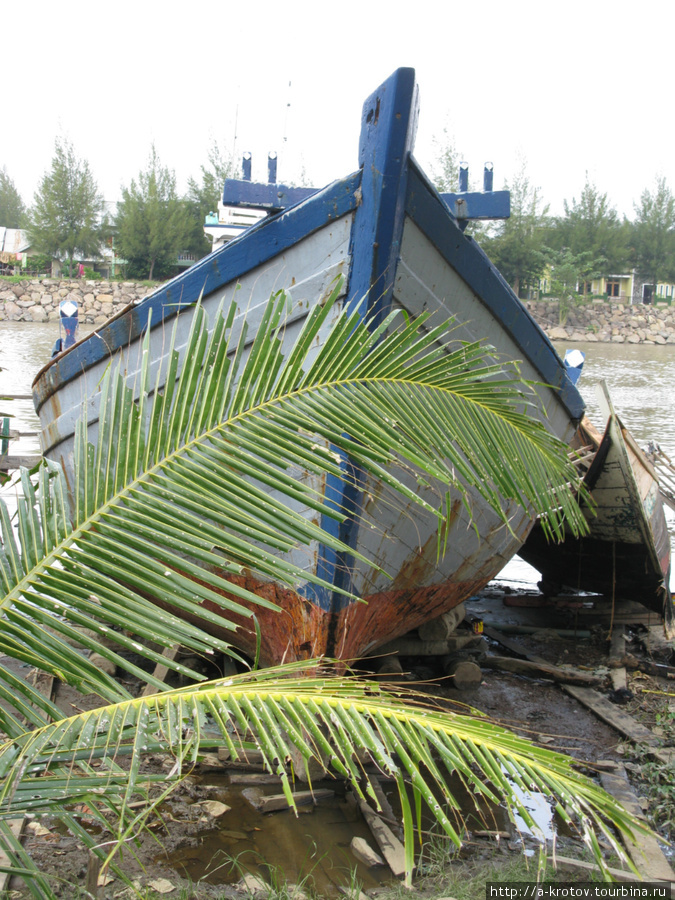 Ачех - город деревянных кораблей Банда-Ачех, Индонезия