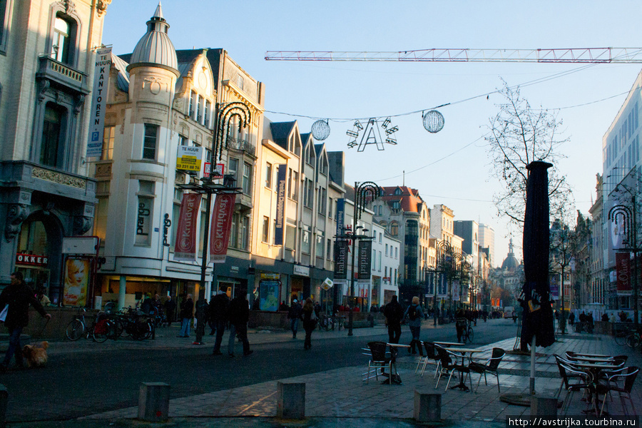 Улицы и витрины Антверпена Антверпен, Бельгия