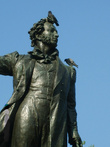 Пушкин и голуби